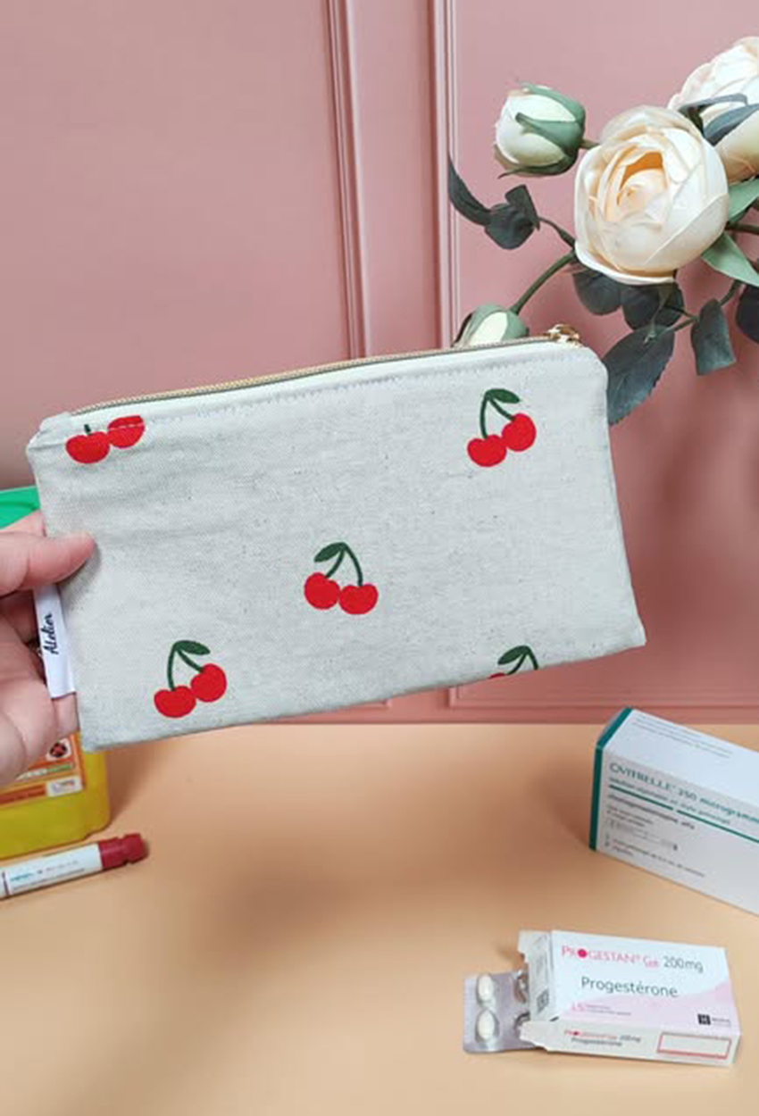 trousse-pochette-isotherme-cerise