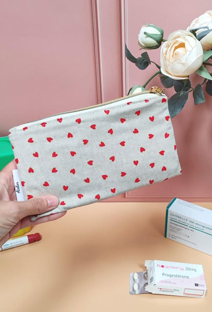 trousse-pochette-isotherme-petit-coeur-rouge