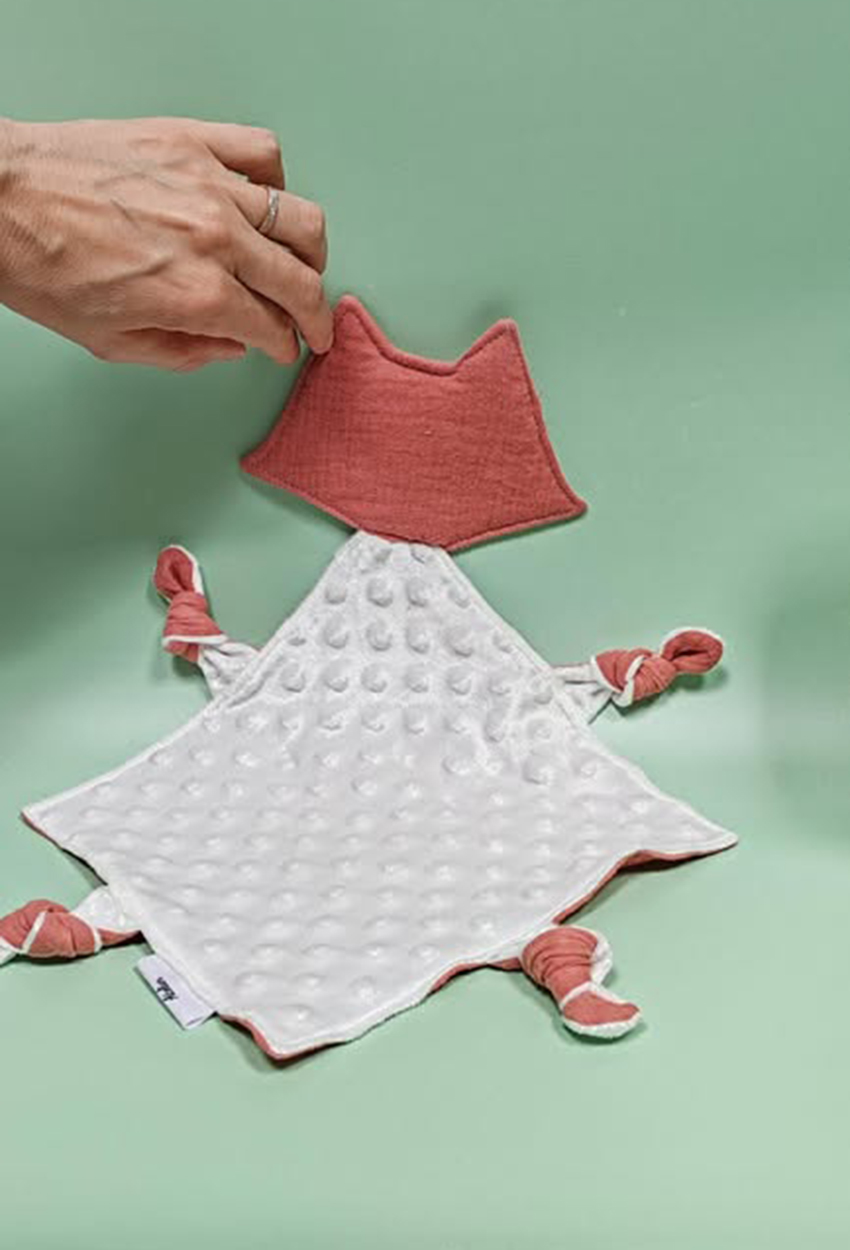 doudou-etapes-renard-vieux-rose-pma-dos