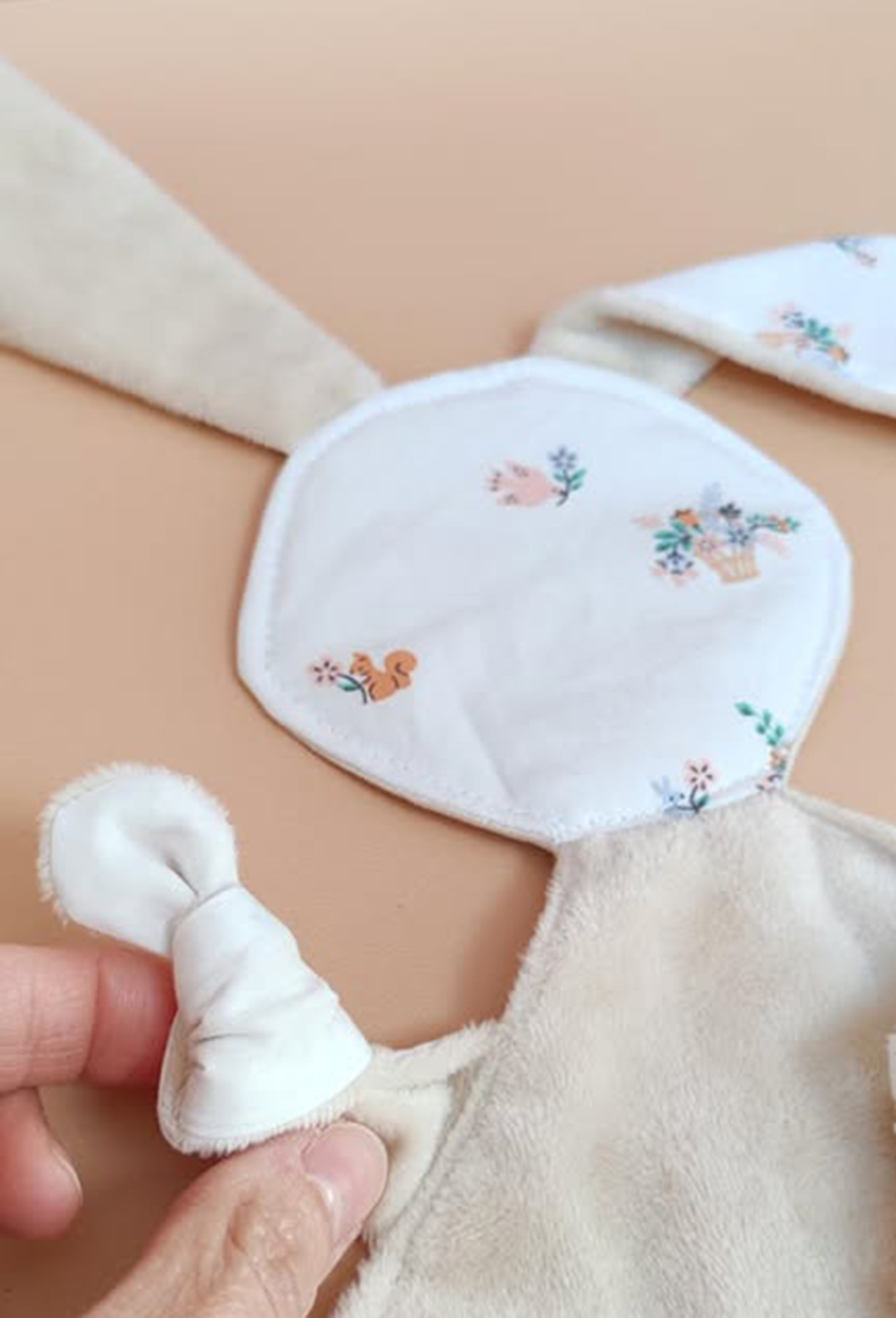 doudou-etapes-pma-lapin-dos-motifs