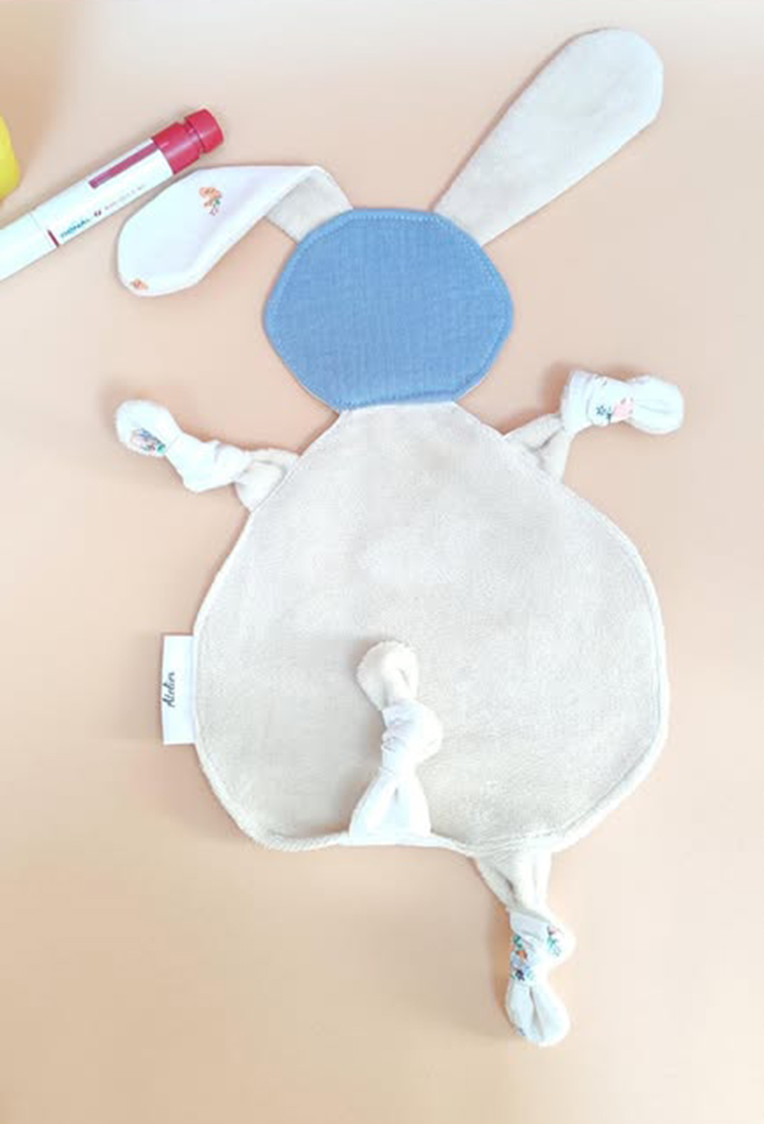 doudou-etapes-pma-lapin-guerriere-arriere