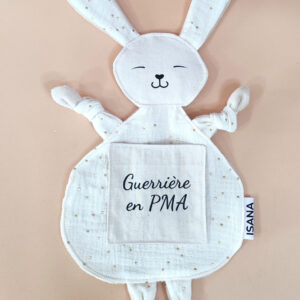 Doudou étapes PMA Lapin + carte étape "Guerrière en PMA" pois doré écru (produit en stock)