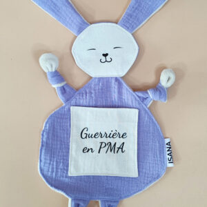 Doudou étapes PMA Lapin + carte étape "Guerrière en PMA" uni mauve (produit en stock)